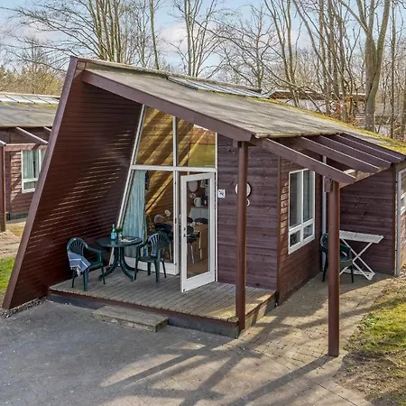 2 Bedroom In Dom wakacyjny *